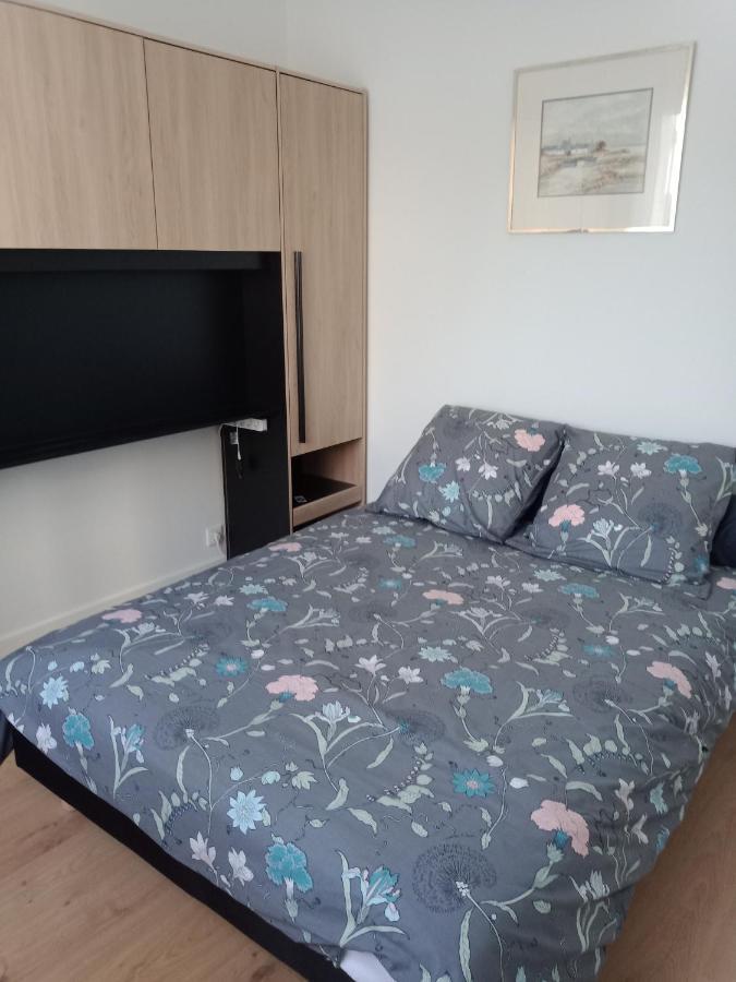 Appartement F2 Meuble Centre Ville Brive-la-Gaillarde Exterior foto